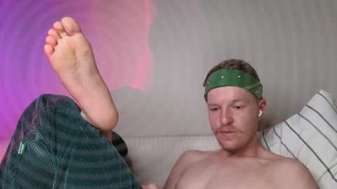 Snapshot of flower_haze chatting on 11-04-25, 05:01 Alexander online show from 11-04-25, 05:01