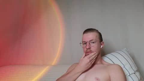 Snapshot of flower_haze chatting on 11-22-25, 03:27 Alexander online show from 11-22-25, 03:27