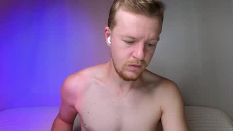 Snapshot of flower_haze chatting on 11-25-25, 03:28 Alexander online show from 11-25-25, 03:28