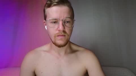 Snapshot of flower_haze chatting on 11-29-25, 02:47 Alexander online show from 11-29-25, 02:47