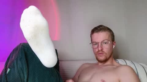 Snapshot of flower_haze chatting on 11-29-25, 03:26 Alexander online show from 11-29-25, 03:26