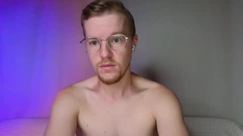 Snapshot of flower_haze chatting on 12-03-25, 02:41 Alexander online show from 12-03-25, 02:41