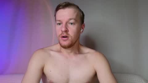 Snapshot of flower_haze chatting on 12-04-25, 04:33 Alexander online show from 12-04-25, 04:33