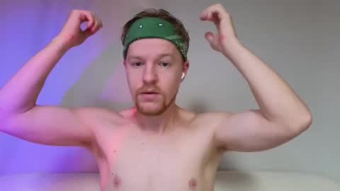 Snapshot of flower_haze chatting on 12-17-25, 05:46 Alexander online show from 12-17-25, 05:46