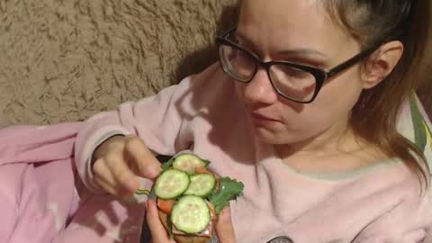 Snapshot of flowercandydoll chatting on 12-02-24, 12:30 say meow and send tip  online show from 12-02-24, 12:30