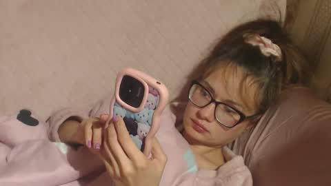 Snapshot of flowercandydoll chatting on 10-26-25, 10:47 say meow and send tip  online show from 10-26-25, 10:47