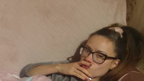 Snapshot of flowercandydoll chatting on 11-23-25, 06:52 say meow and send tip online show from 11-23-25, 06:52