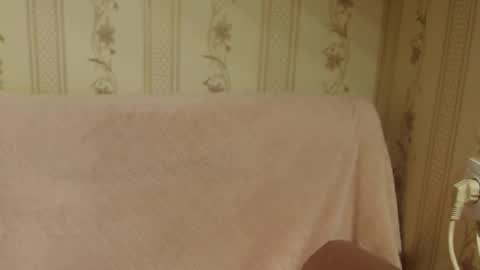 Snapshot of flowercandydoll chatting on 12-14-25, 05:07 say meow and send tip online show from 12-14-25, 05:07