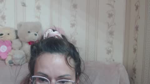 say meow and send tip  online show from 04-27-26, 10:24