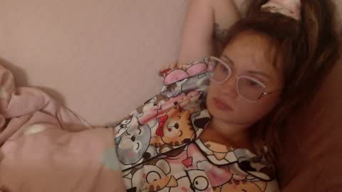 Snapshot of flowercandydoll chatting on 06-03-26, 08:36 say meow and send tip online show from 06-03-26, 08:36