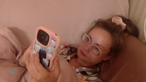 Snapshot of flowercandydoll chatting on 07-09-26, 02:43 say meow and send tip online show from 07-09-26, 02:43