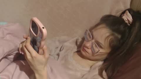 say meow and send tip  online show from 03-10-26, 06:24