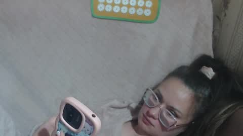 say meow and send tip  online show from 04-25-26, 01:41