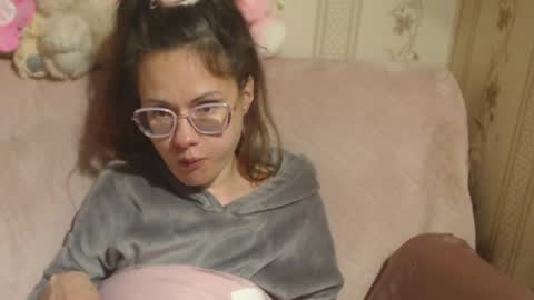 say meow and send tip  online show from 04-27-26, 06:50