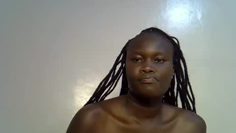 flowerdiva002 online show from 12-17-25, 06:03