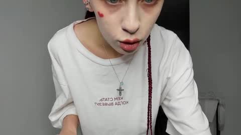 Snapshot of flowerofsin2001 chatting on 02-26-25, 08:44 Flower online show from 02-26-25, 08:44