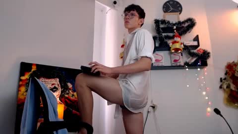 flowers109 online show from 12-17-24, 07:59