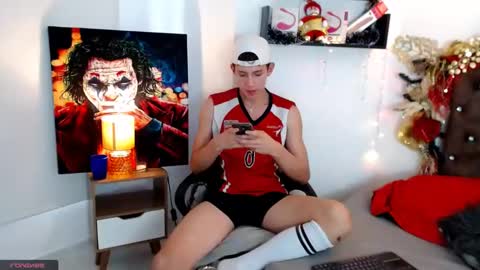 flowers109 online show from 12-24-24, 08:38