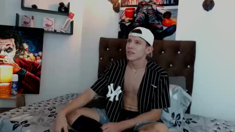 flowers109 online show from 01-15-25, 09:09