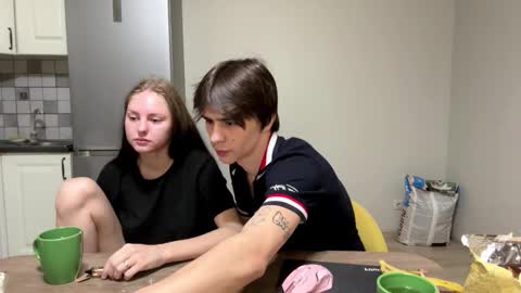 flowerscouple online show from 02-10-26, 10:14