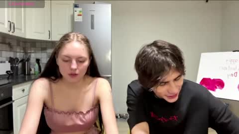 flowerscouple online show from 03-10-26, 10:04