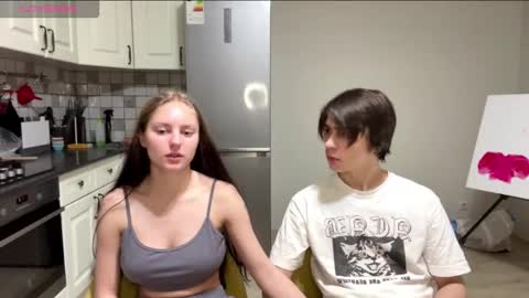 flowerscouple online show from 03-18-26, 10:13