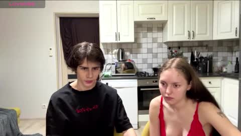 flowerscouple online show from 03-27-26, 10:09