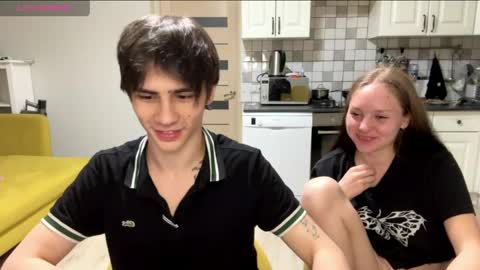 flowerscouple online show from 04-29-26, 11:11