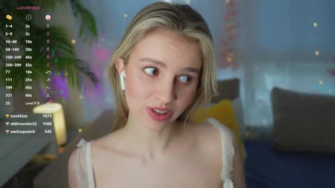 Adeline online show from 01-26-25, 10:55