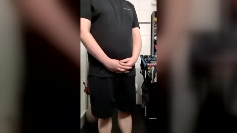 fluffybutt_ online show from 06-25-26, 04:44