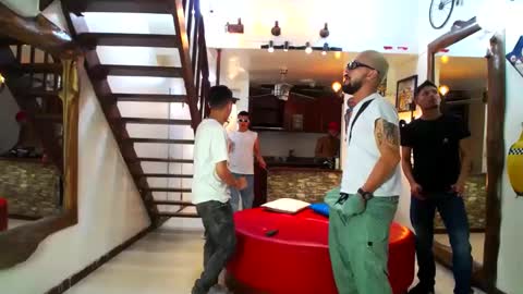 flyckers online show from 01-12-25, 01:32