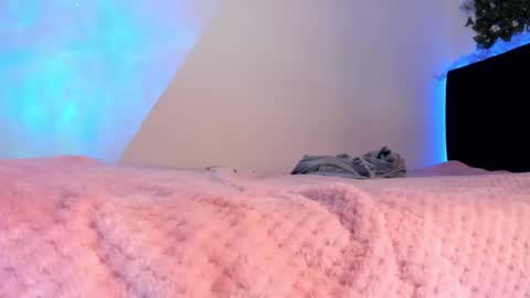 Snapshot of flylia_ chatting on 03-10-25, 08:56 lia online show from 03-10-25, 08:56