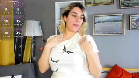 Ellie online show from 12-20-25, 06:20