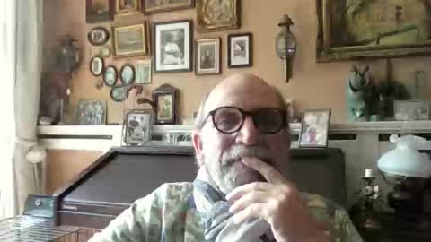 Snapshot of focus_x chatting on 06-10-26, 11:42 focus_x online show from 06-10-26, 11:42