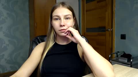 Snapshot of fofhcf chatting on 12-02-24, 08:00 Molli Ready for any play with you. Hottest show in pvt Help a student earn big tokens online show from 12-02-24, 08:00