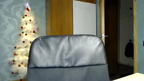 Snapshot of fofhcf chatting on 01-25-25, 12:27 Molli Ready for any play with you. Hottest show in pvt Help a student earn big tokens online show from 01-25-25, 12:27