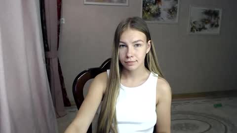 Snapshot of fofhcf chatting on 09-17-25, 07:37 Molli Ready for any play with you. Hottest show in pvt Help a student earn big tokens online show from 09-17-25, 07:37