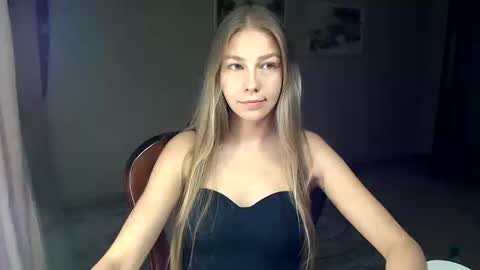 Snapshot of fofhcf chatting on 10-10-25, 04:39 Molli Ready for any play with you. Hottest show in pvt Help a student earn big tokens online show from 10-10-25, 04:39