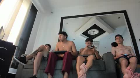 Snapshot of foot_master777 chatting on 09-28-25, 07:52 foot_master777 online show from 09-28-25, 07:52