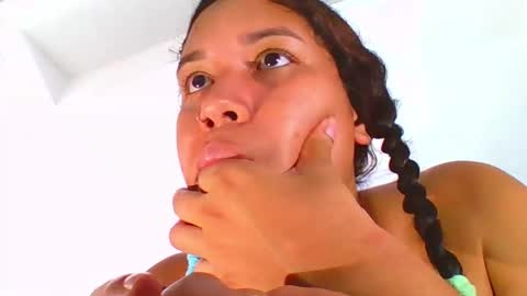 Snapshot of forbidden_games__ chatting on 12-11-24, 04:07 emely and felix online show from 12-11-24, 04:07