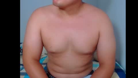 Snapshot of forbidden_games__ chatting on 01-05-25, 01:35 emely and felix online show from 01-05-25, 01:35