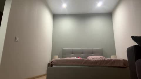 forbiddennvelvet online show from 11-10-25, 04:39