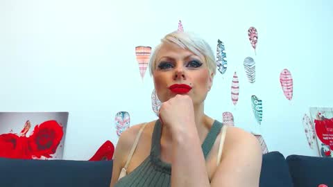 Snapshot of forever_barbie chatting on 09-26-25, 10:25 Adana online show from 09-26-25, 10:25