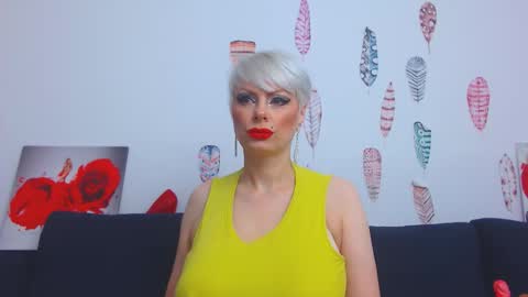 Snapshot of forever_barbie chatting on 10-20-25, 11:05 Adana online show from 10-20-25, 11:05