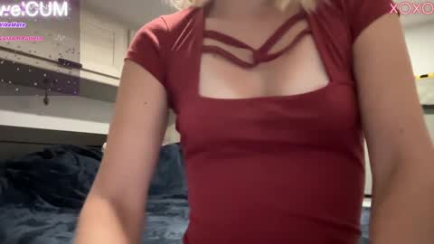 Snapshot of foreverkinkyy chatting on 12-03-24, 01:52 Elaine online show from 12-03-24, 01:52