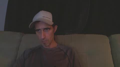 Snapshot of fouraide42 chatting on 01-15-26, 04:17 fouraide42 online show from 01-15-26, 04:17