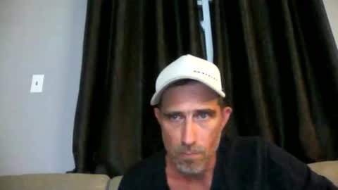 Snapshot of fouraide42 chatting on 02-21-26, 12:33 fouraide42 online show from 02-21-26, 12:33