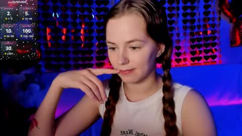 Lisa online show from 03-06-26, 08:27