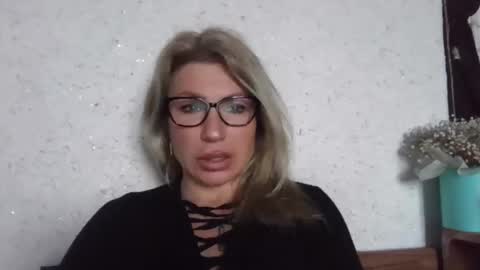 fox_red_lady7 online show from 01-17-26, 10:31