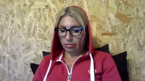 fox_red_lady7 online show from 07-10-26, 04:42